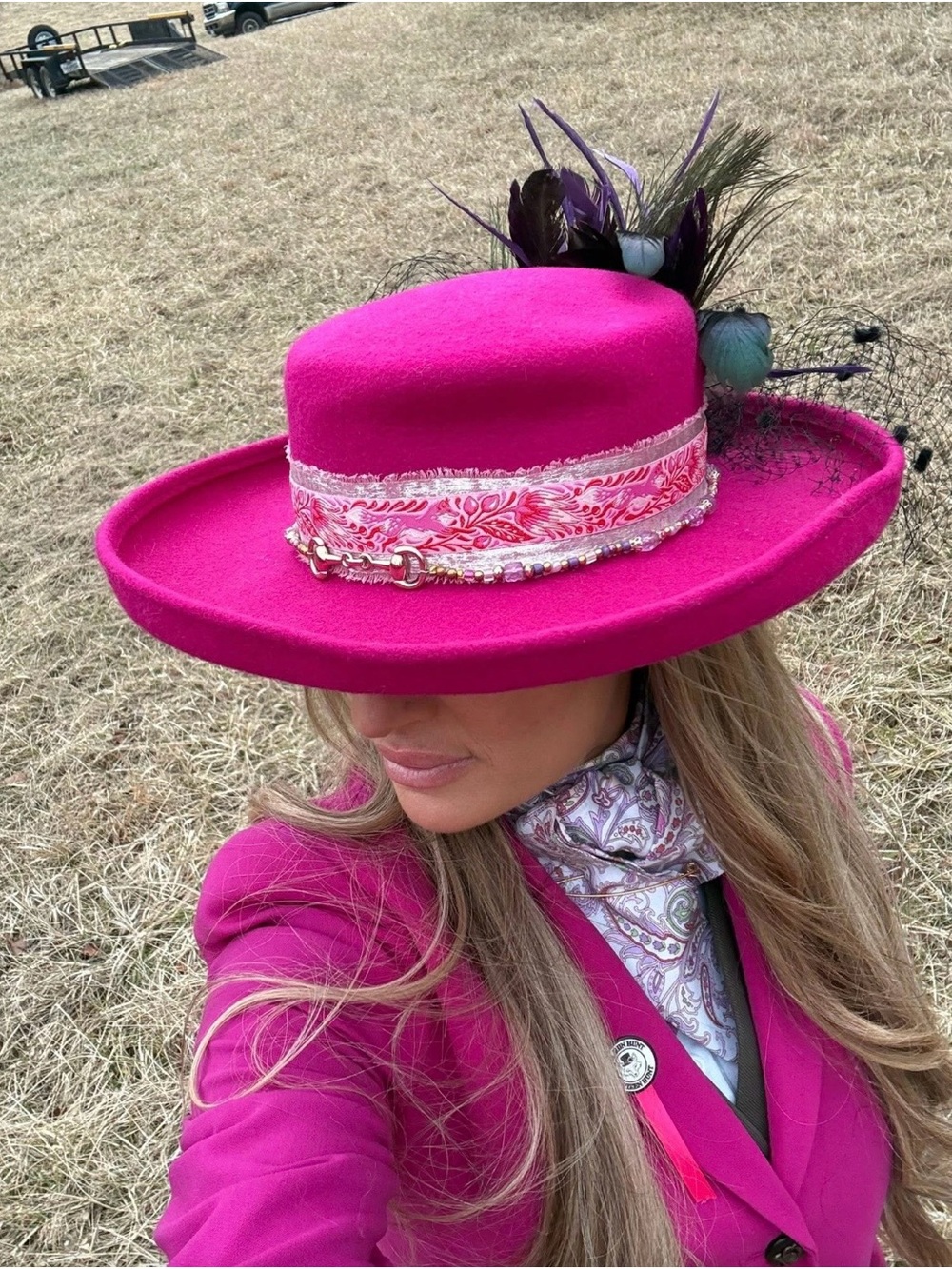 Women’s Fuchsia Wide-Brim Decorative Felt Hat with Feather Trim horse bit band
